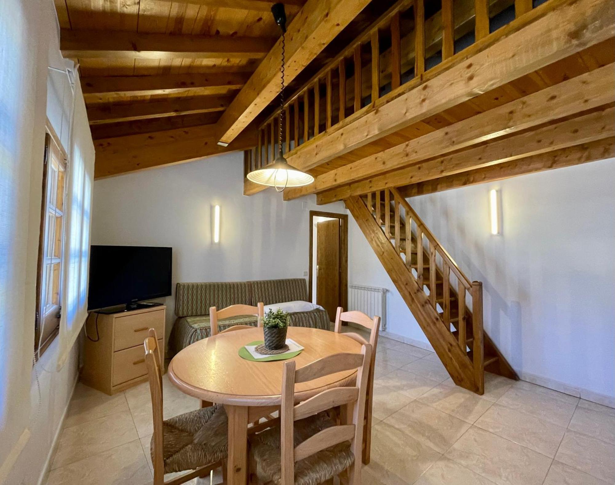 Aparthotel Les Corts Llivia Dış mekan fotoğraf