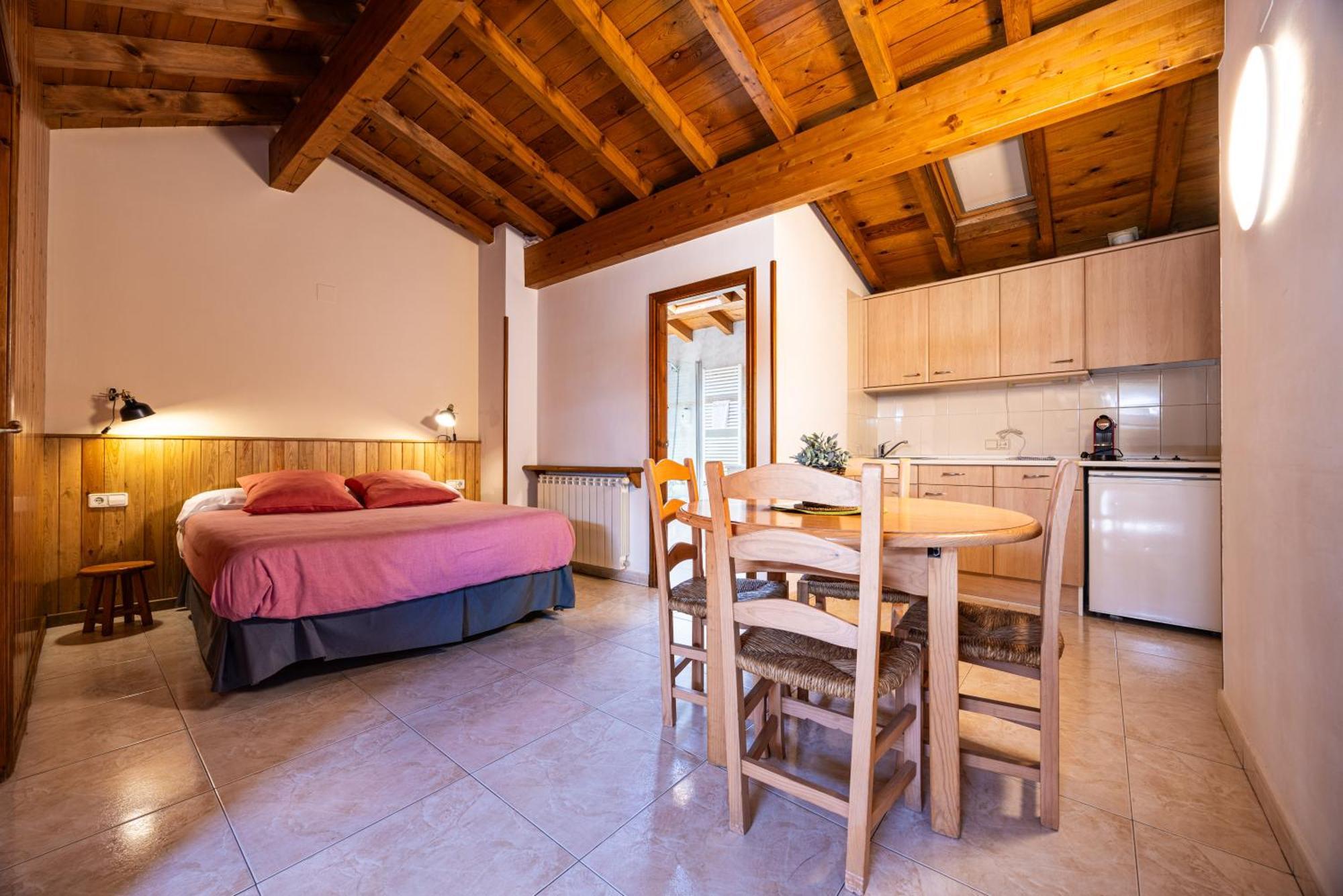 Aparthotel Les Corts Llivia Dış mekan fotoğraf